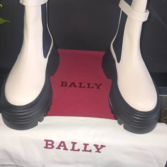 Bally Cream leather platform boots - Picture 2 of 4